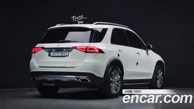 Mercedes-Benz GLE-Class 2022 — Фото 2/20