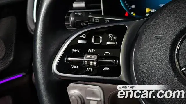 Mercedes-Benz GLE-Class 2022 — Фото 18/20