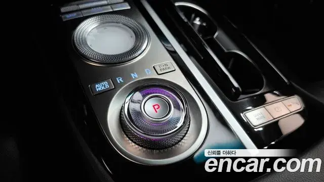 Genesis G80 2021 — ფოტო 28/34
