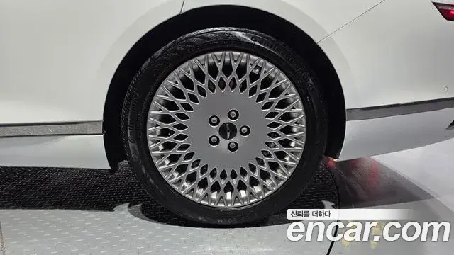 Genesis G80 2025 — Photo 32/32