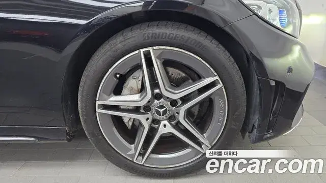 Mercedes-Benz C-Class 2020 — Şəkil 24/32