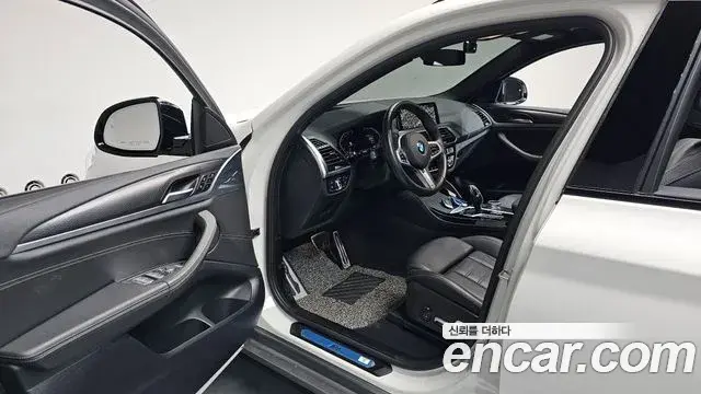 BMW X4 2020 — Фото 10/20