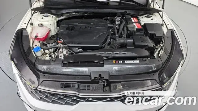 Kia K5 2022 — Photo 9/30