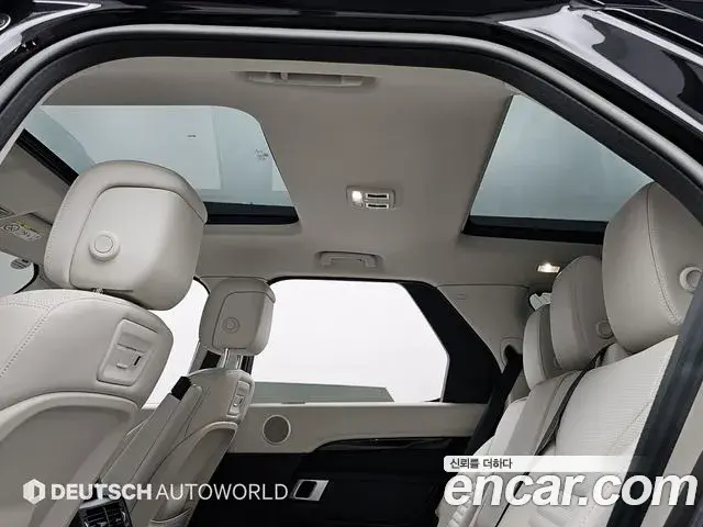 Land Rover Discovery 5 2022 — ფოტო 17/20