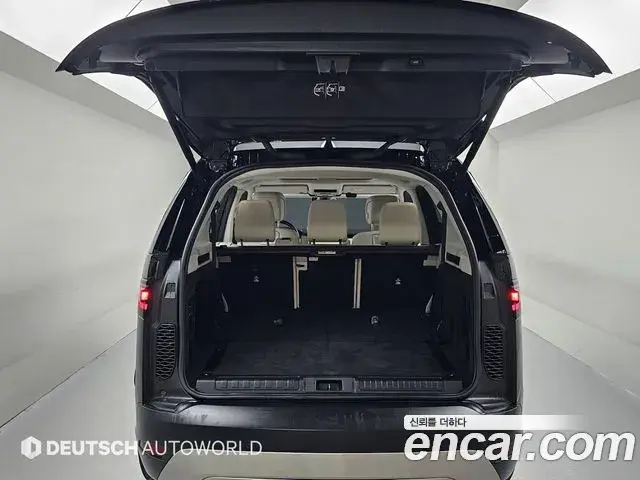 Land Rover Discovery 5 2022 — ფოტო 2/20