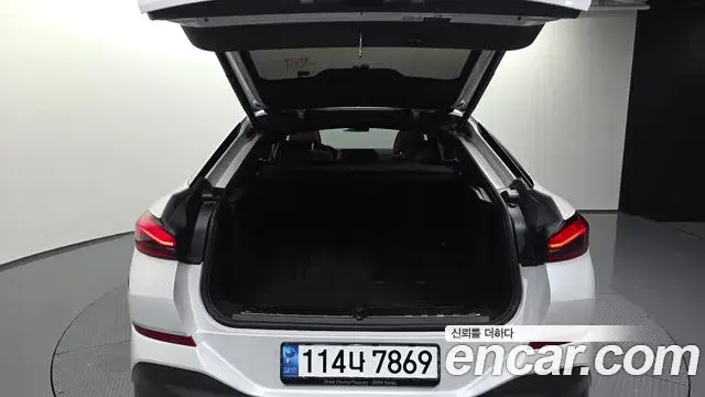 BMW X6 2023 — Şəkil 27/32