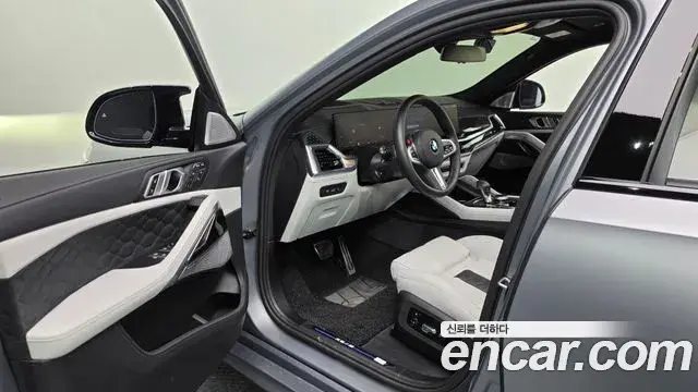 BMW X6M 2025 — ფოტო 24/33