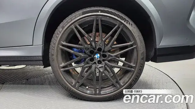 BMW X6M 2025 — ფოტო 17/33