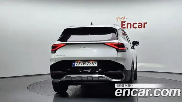 Kia Sportage 2021 — Фото 4/20