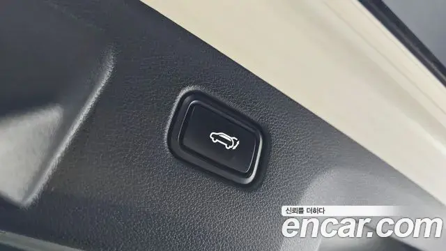 Kia Sportage 2021 — Фото 19/20