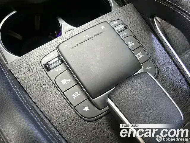 Mercedes-Benz GLE-Class 2022 — Фото 18/20