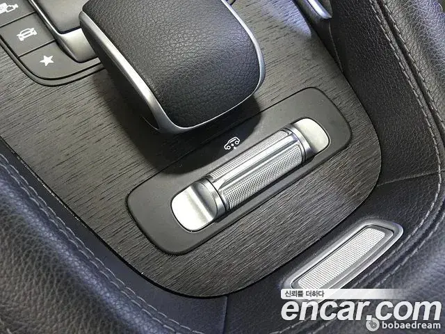 Mercedes-Benz GLE-Class 2022 — Фото 19/20