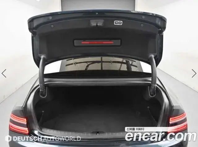 Genesis G80 2022 — Photo 18/20