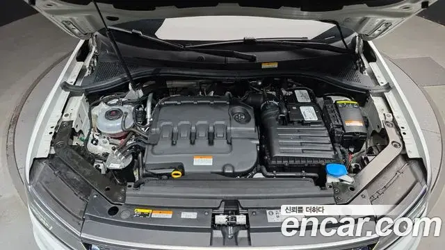 Volkswagen Tiguan 2019 — ფოტო 11/34
