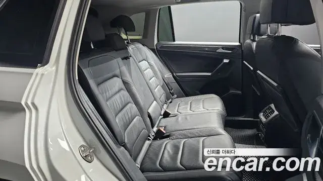 Volkswagen Tiguan 2019 — ფოტო 3/34
