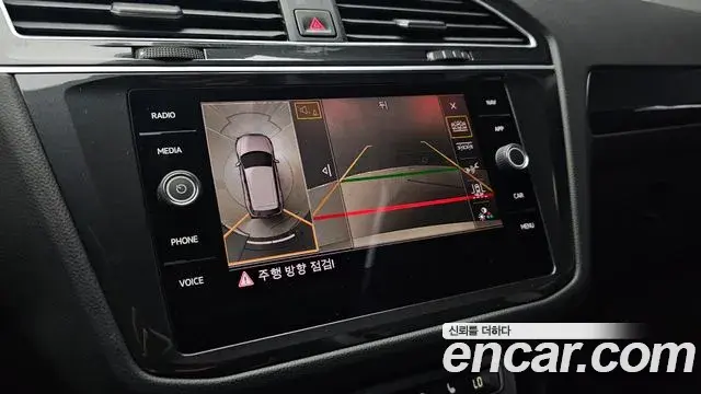 Volkswagen Tiguan 2019 — ფოტო 33/34