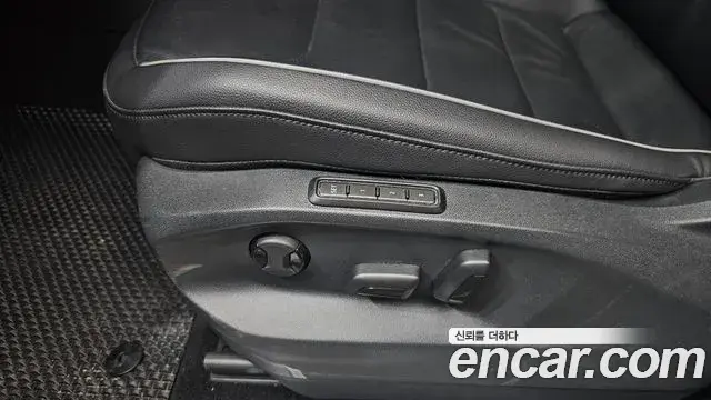 Volkswagen Tiguan 2019 — ფოტო 20/34
