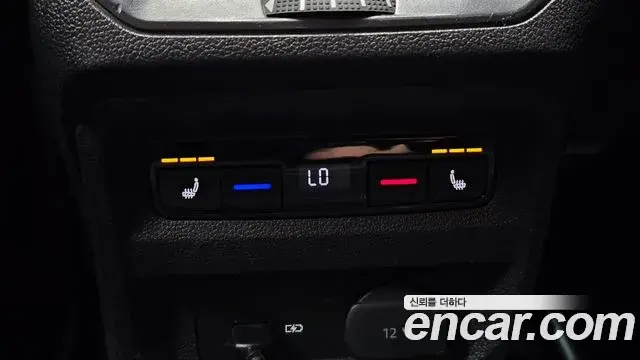 Volkswagen Tiguan 2019 — ფოტო 17/34