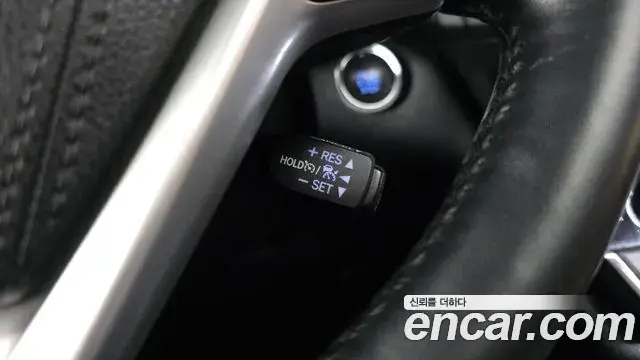 Toyota Sienna 2019 — ფოტო 17/33