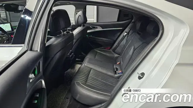 Genesis G70 2019 — ფოტო 5/20