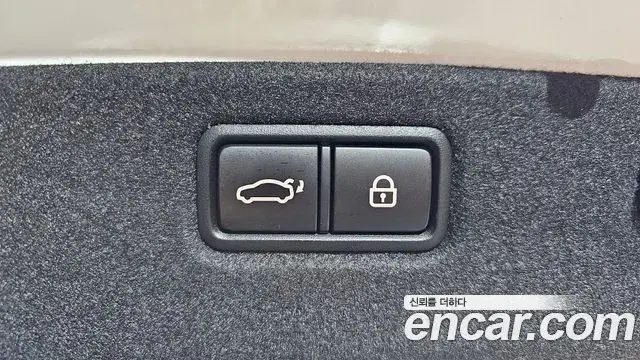 Genesis G70 2019 — ფოტო 9/20