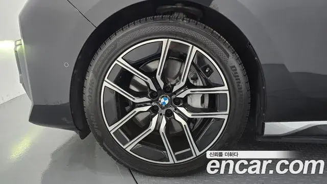BMW i7 2024 — Photo 4/20