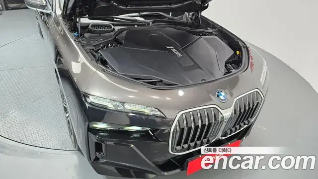 BMW i7 2024 — Photo 20/20