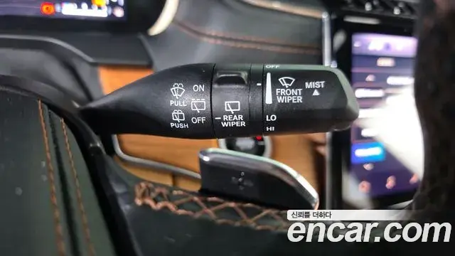 Jeep Grand Cherokee 2021 — Photo 19/38
