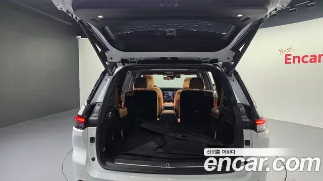 Jeep Grand Cherokee 2021 — Photo 20/38