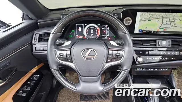 Lexus ES300h 2022 — ფოტო 4/33
