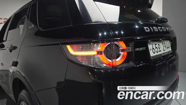 Land Rover Discovery Sport 2019 — ფოტო 15/35
