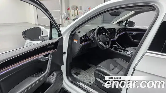 Volkswagen Touareg 2025 — Şəkil 22/36