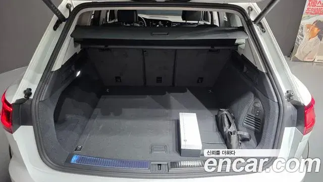 Volkswagen Touareg 2025 — Şəkil 25/36