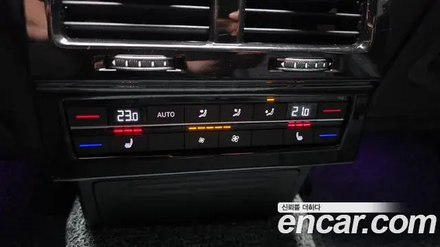 Volkswagen Touareg 2025 — Şəkil 19/36