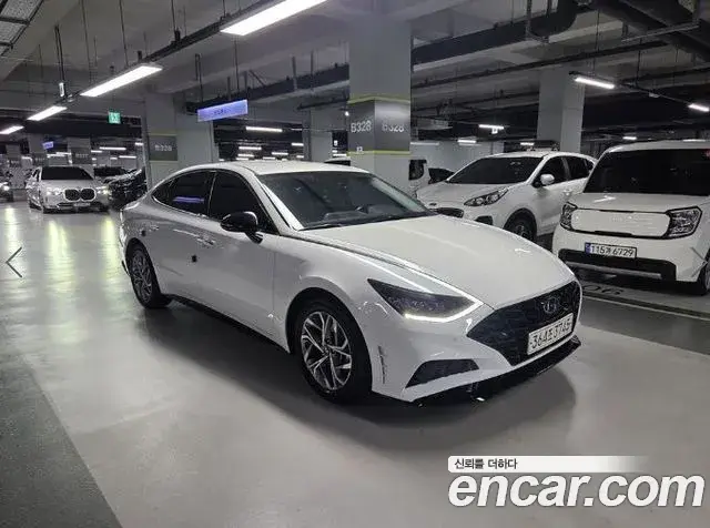Hyundai Sonata 2022 — Photo 10/18
