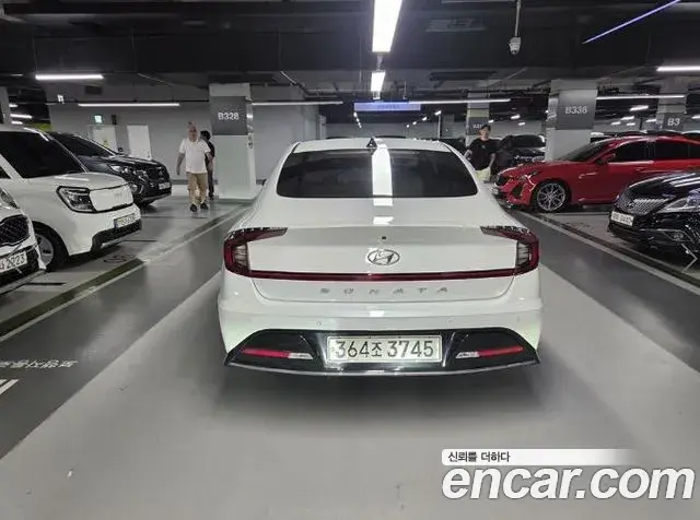 Hyundai Sonata 2022 — Photo 4/18