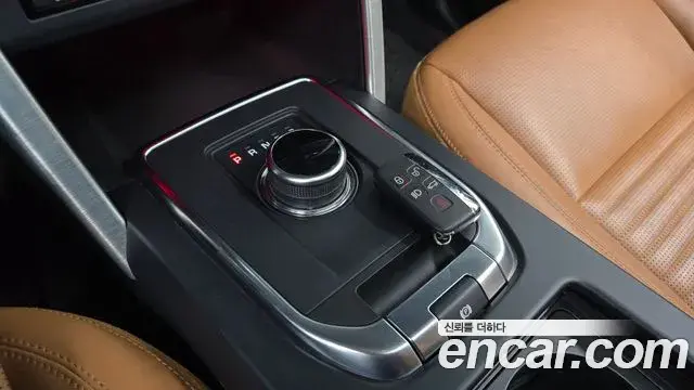 Land Rover Discovery Sport 2018 — ფოტო 1/31