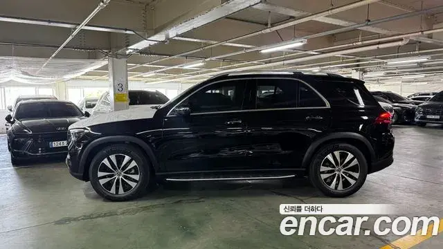 Mercedes-Benz GLE-Class 2026 — ფოტო 16/20