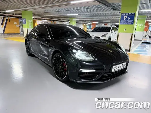 Porsche Panamera 2018 — Photo 9/11