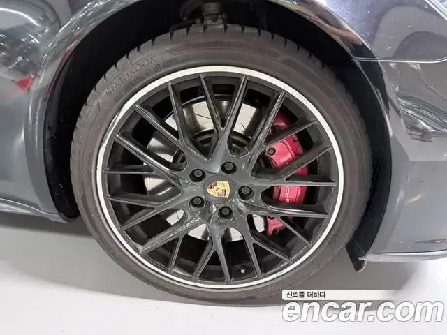 Porsche Panamera 2018 — Photo 4/11