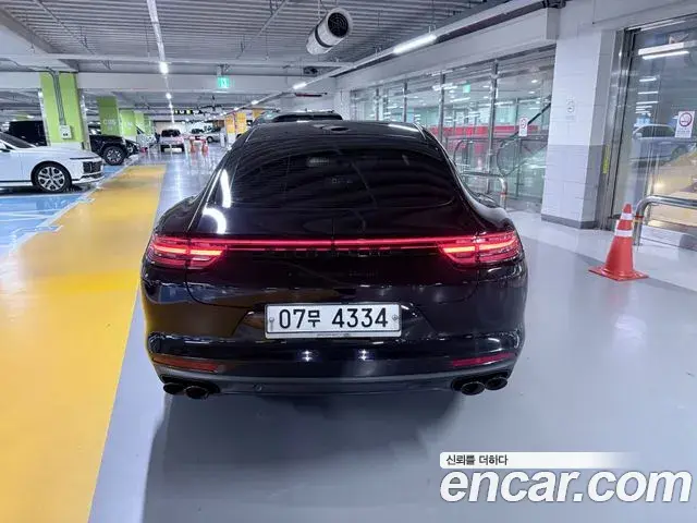 Porsche Panamera 2018 — Photo 7/11