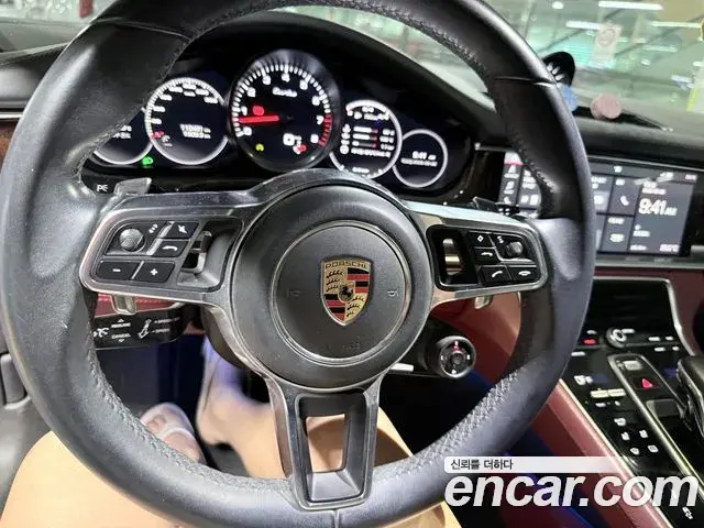 Porsche Panamera 2018 — Photo 2/11