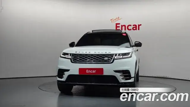 Land Rover Range Rover Velar 2021 — ფოტო 29/36