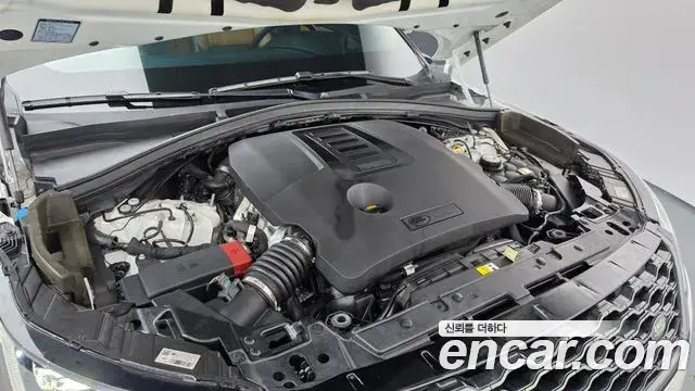 Land Rover Range Rover Velar 2021 — ფოტო 25/36