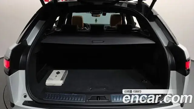 Land Rover Range Rover Velar 2021 — ფოტო 33/36