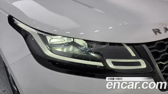 Land Rover Range Rover Velar 2021 — ფოტო 11/36