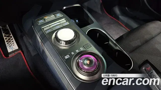 Genesis GV70 2021 — Photo 9/20