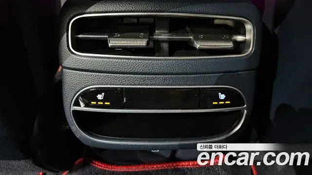 Genesis GV70 2021 — Photo 19/20