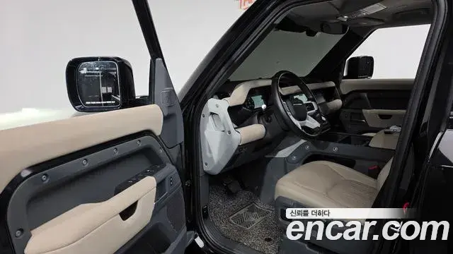Land Rover Defender 2021 — Фото 10/20
