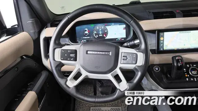 Land Rover Defender 2021 — Фото 13/20